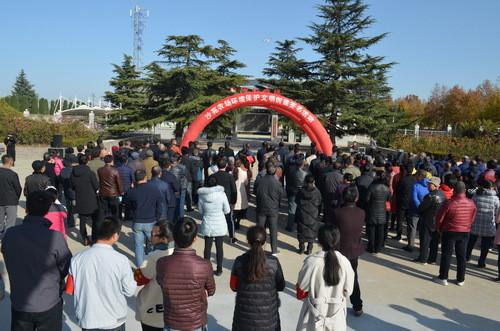 农垦集团沙苑农场举办环境保护文明创建签名活动