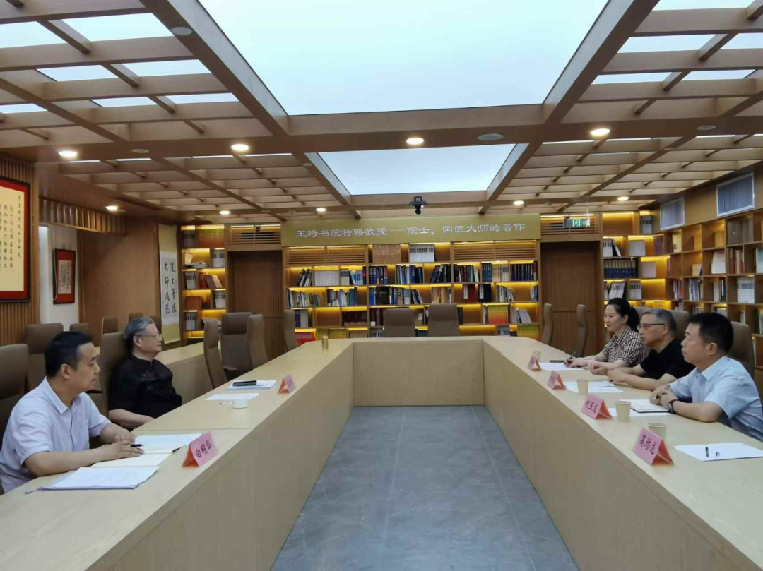 刘利民赴北京拜会王琦院士